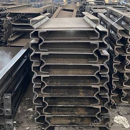 华铁 煤矿用刮板机中部槽 40T煤溜子输送过渡槽 输送机铸造配件